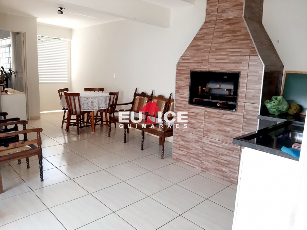 Casa venda Jd.Brasilia -3 suites  R$ 650.000,00