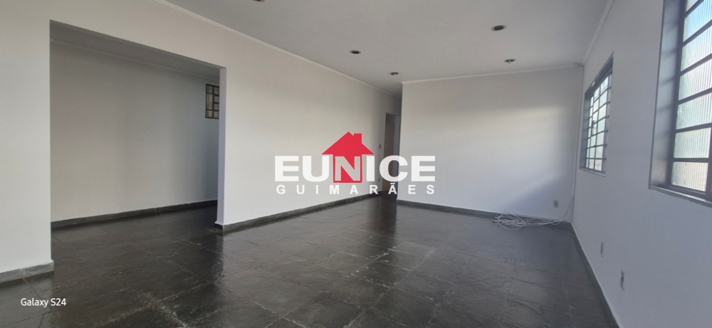 Casa á Venda Jardim casa Nova. R$ 450 mil!