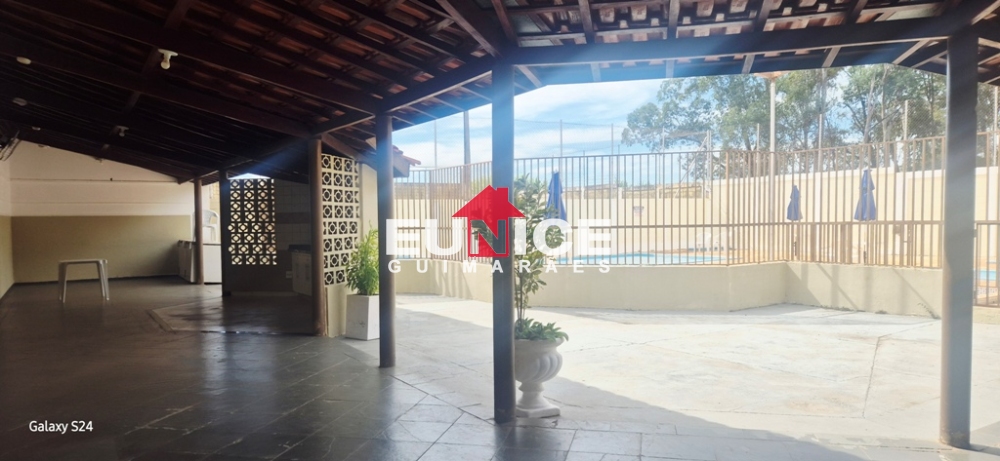 Apartamento á venda codominio Europa. R$ 220 mil
